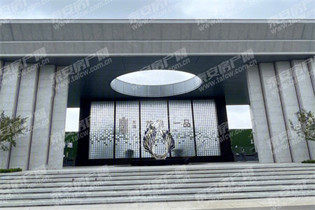 羊山新区信阳恒大豪庭3室2厅2卫159万145m2出售